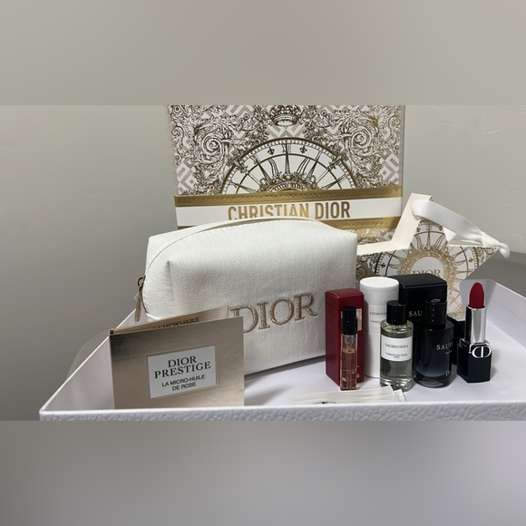 New, unused and Authentic Holiday edition Dior gift set - Picture 6 of 9